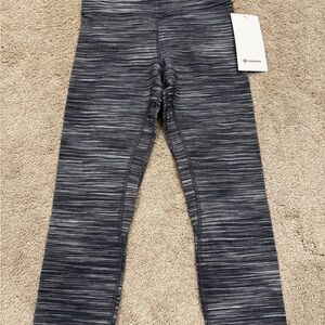 NWT Lululemon Align HR Crop 21” *Cross Waist Sz 6 UYMF Gray Herringbone